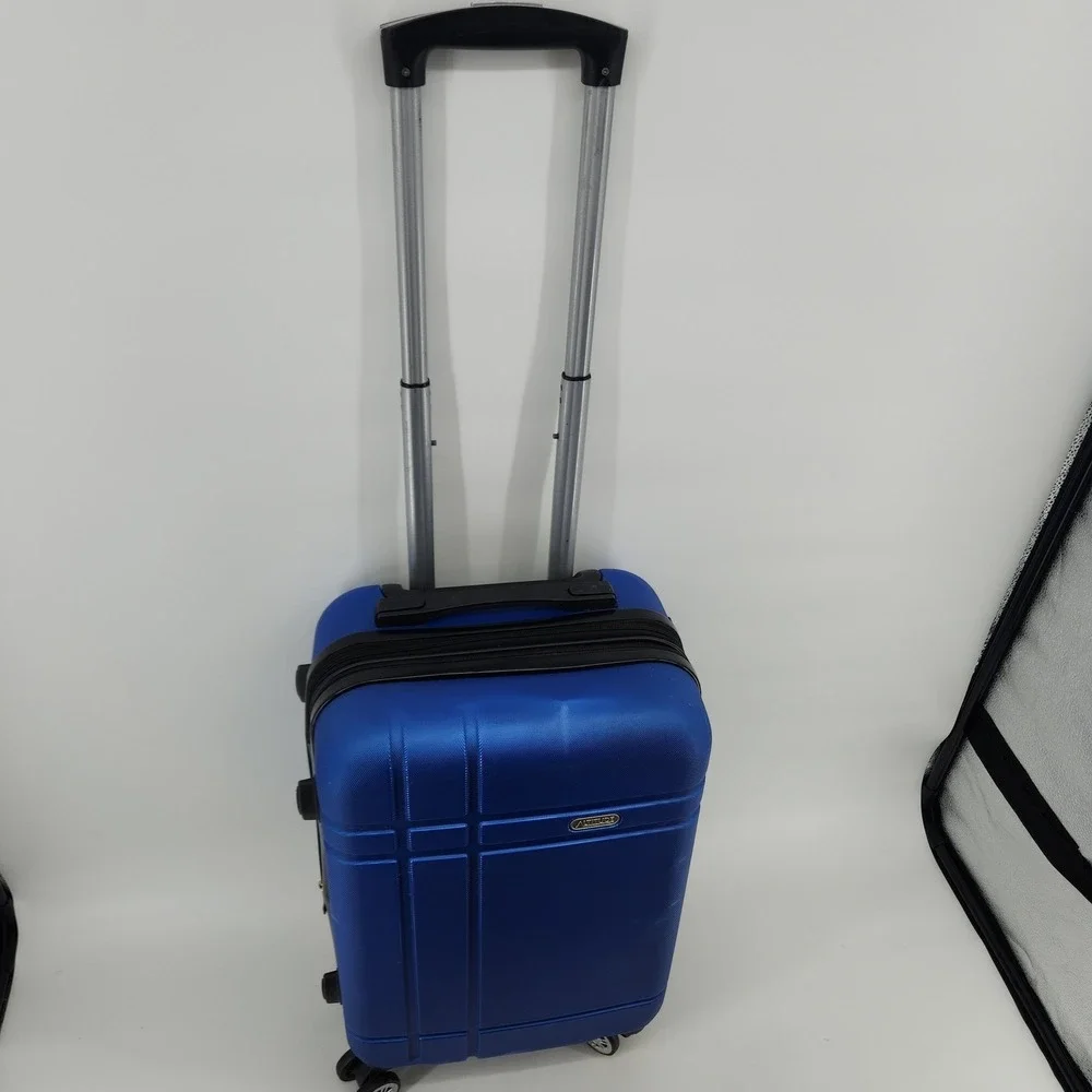Altitude Blue Carry On Hard Shell Spinner Luggage 22 Inch Blue TSA Lock